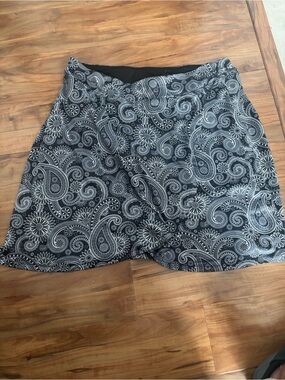 Source Unknown Black/DK blue & white Paisley Circle Skirt